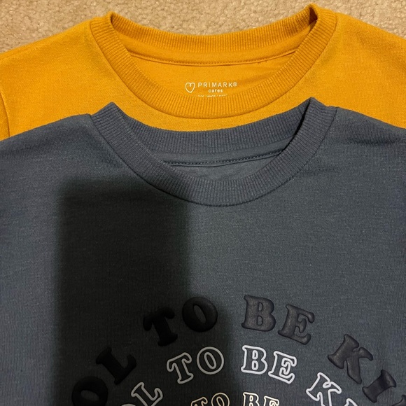 Boys long sleeves sweatshirt. Both age 5-6 brand Primark. - Picture 5 of 7